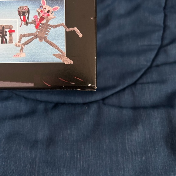 Five Nights at Freddy's 4-Pack: Toy Freddy Toy Bonnie Toy Chica & Mangle 5” - Picture 5 of 10